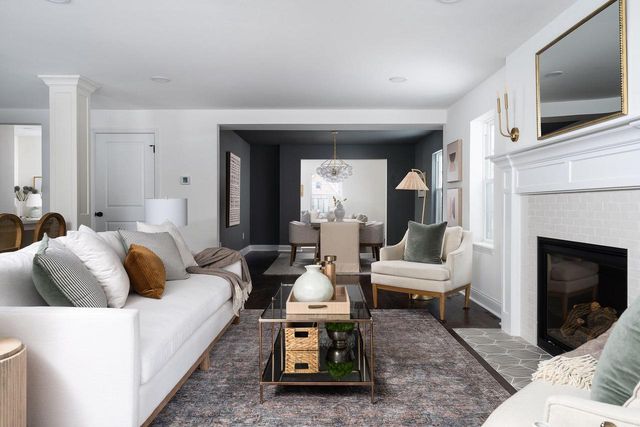 4828 N Newhall STREET, Whitefish Bay, WI 53217