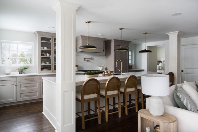 4828 N Newhall STREET, Whitefish Bay, WI 53217