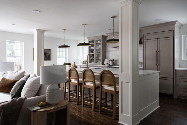 4828 N Newhall STREET, Whitefish Bay, WI 53217