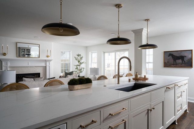 4828 N Newhall STREET, Whitefish Bay, WI 53217