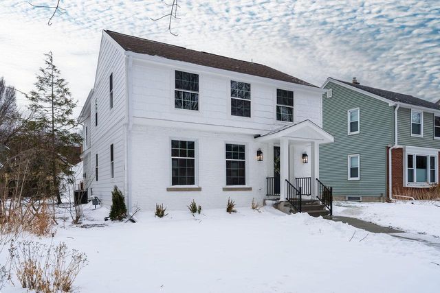 4828 N Newhall STREET, Whitefish Bay, WI 53217