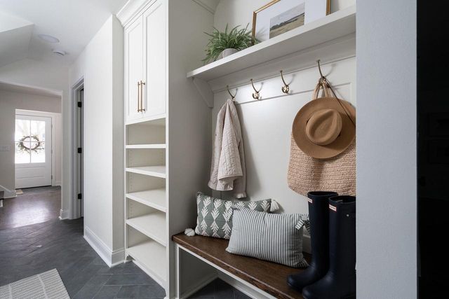 4828 N Newhall STREET, Whitefish Bay, WI 53217