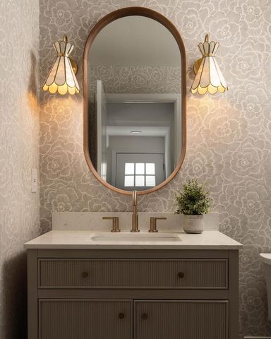 4828 N Newhall STREET, Whitefish Bay, WI 53217