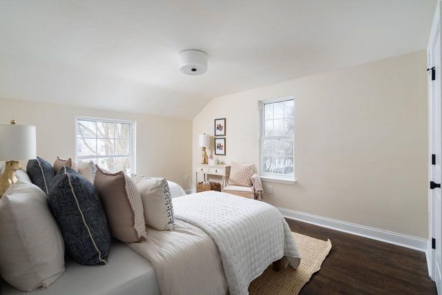 4828 N Newhall STREET, Whitefish Bay, WI 53217