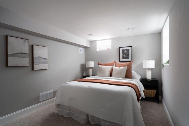 4828 N Newhall STREET, Whitefish Bay, WI 53217