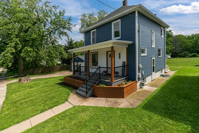 1720 28th Avenue, Moline, IL 61265