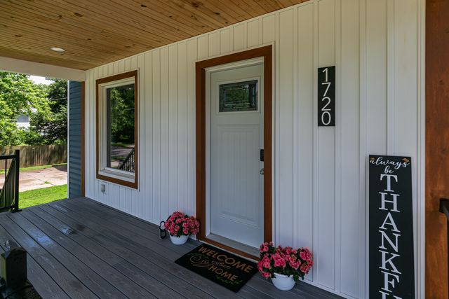 1720 28th Avenue, Moline, IL 61265