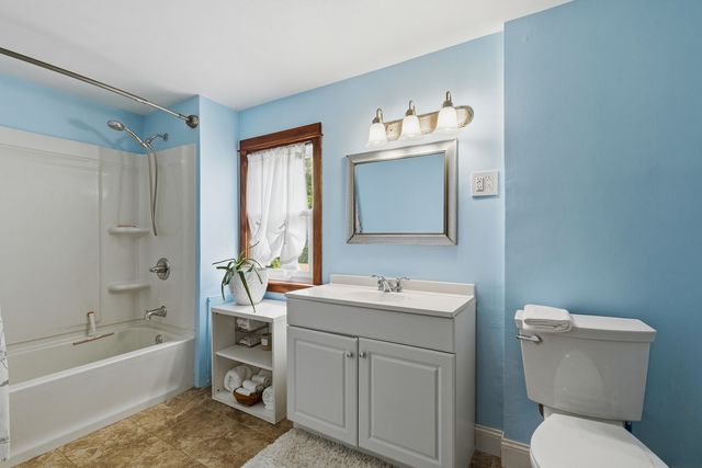 1720 28th Avenue, Moline, IL 61265