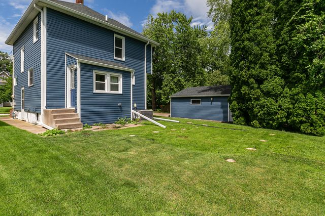 1720 28th Avenue, Moline, IL 61265