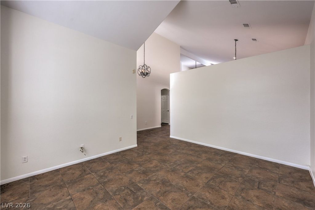 Image 13 of property listing at 10008 Dusty Winds Avenue, Las Vegas, NV 89117