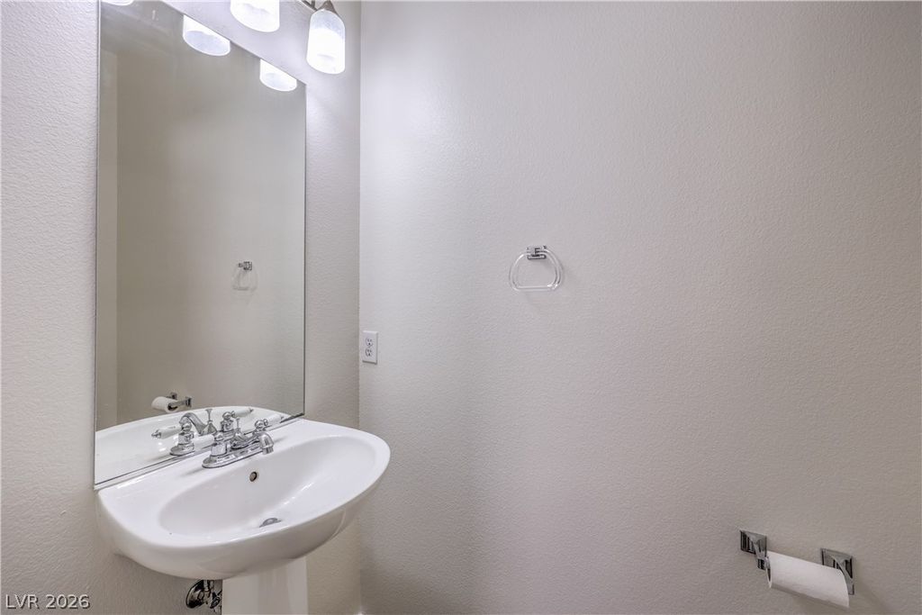 Image 28 of property listing at 10008 Dusty Winds Avenue, Las Vegas, NV 89117