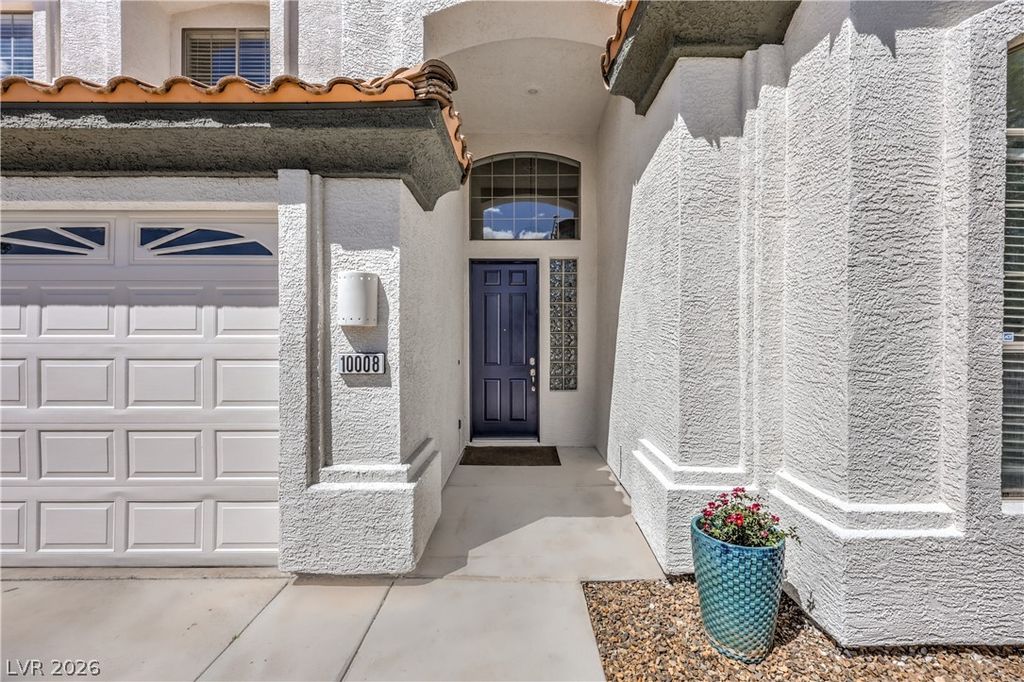 Image 5 of property listing at 10008 Dusty Winds Avenue, Las Vegas, NV 89117