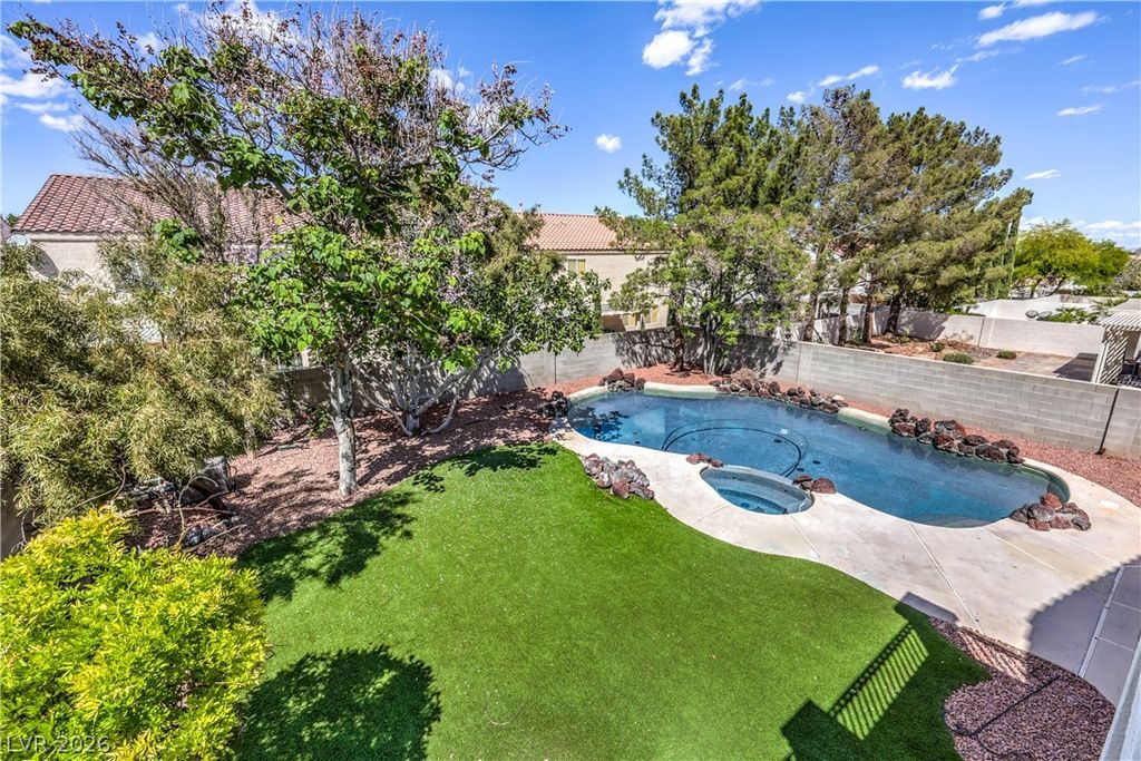 Image 58 of property listing at 10008 Dusty Winds Avenue, Las Vegas, NV 89117