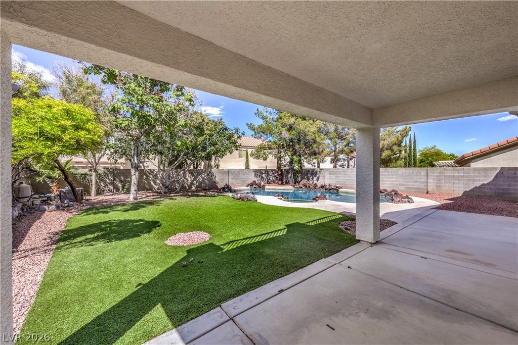 Image 59 of property listing at 10008 Dusty Winds Avenue, Las Vegas, NV 89117