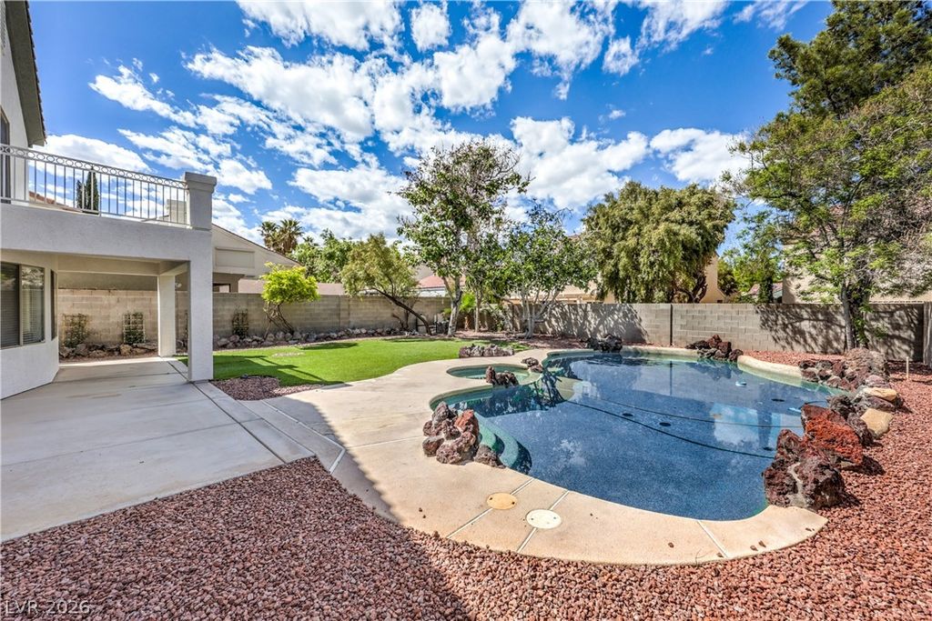 Image 60 of property listing at 10008 Dusty Winds Avenue, Las Vegas, NV 89117