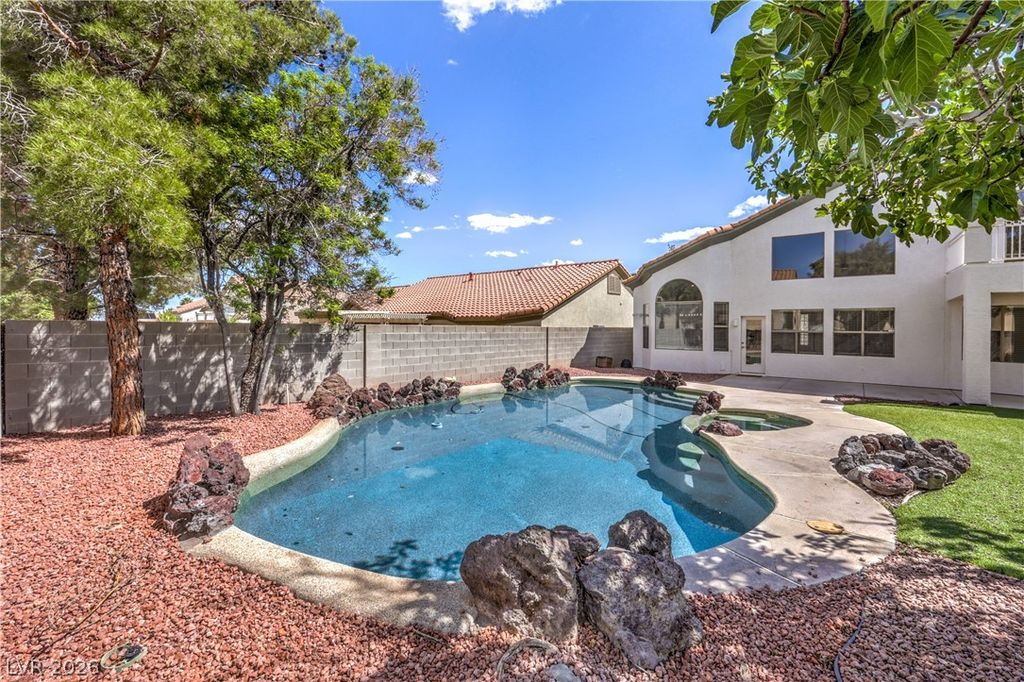 Image 62 of property listing at 10008 Dusty Winds Avenue, Las Vegas, NV 89117