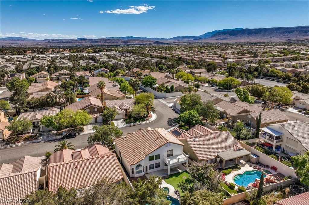 Image 70 of property listing at 10008 Dusty Winds Avenue, Las Vegas, NV 89117