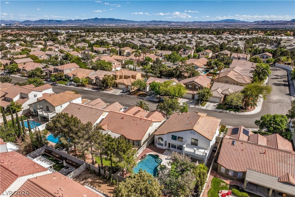 Image 72 of property listing at 10008 Dusty Winds Avenue, Las Vegas, NV 89117