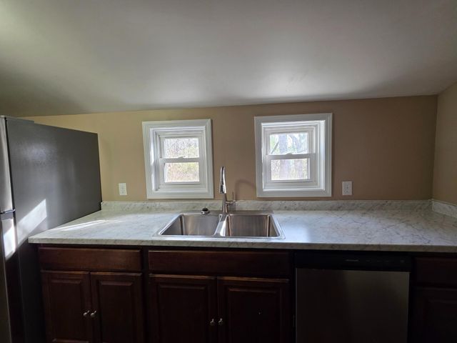 218 Locust St, Clarksville, TN 37042