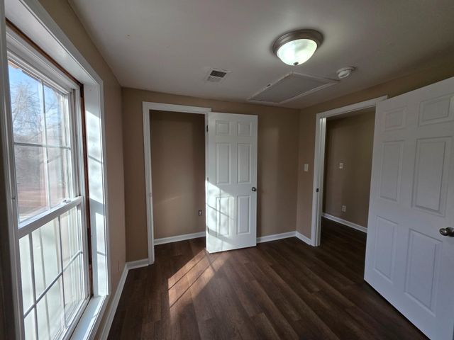 218 Locust St, Clarksville, TN 37042