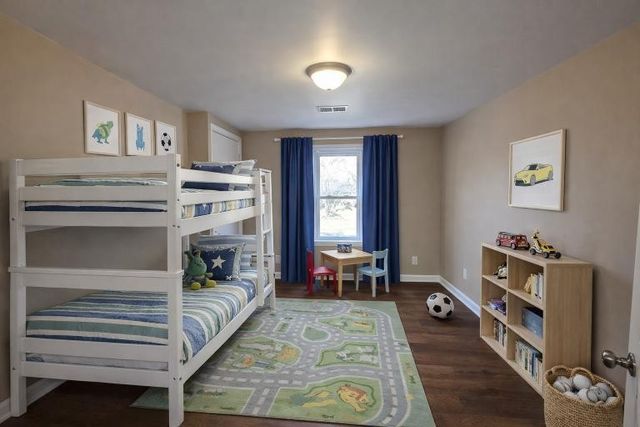 218 Locust St, Clarksville, TN 37042