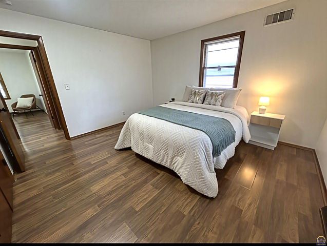 4209 SW 34th ST, Topeka, KS 66612