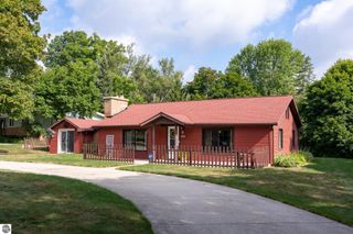 604 Hopkins Avenue, Mt Pleasant, MI 48858