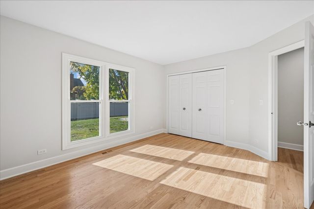 5249 Elliott Drive, Hoffman Estates, IL 60192