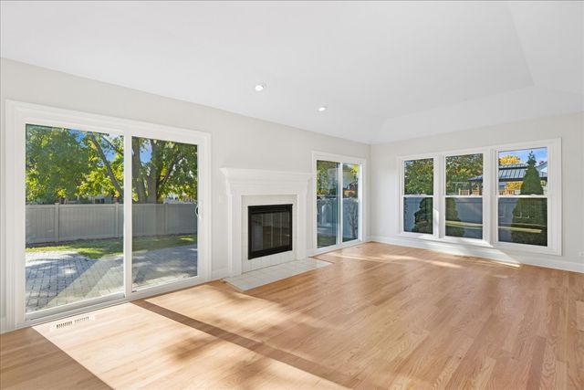 5249 Elliott Drive, Hoffman Estates, IL 60192