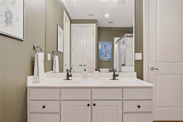 1101 Walnut Street 604, Kansas City, MO 64106
