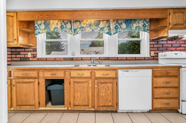 162 Main Street, Plaistow, NH 03865
