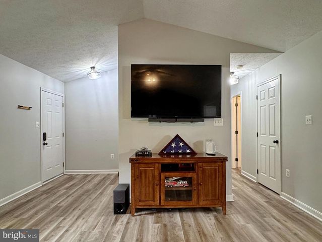 7124 JULIETTE LOW LN, Hughesville, MD 20637