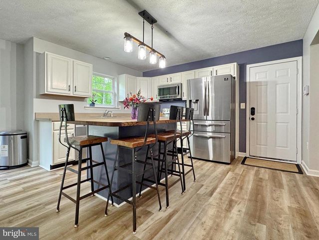 7124 JULIETTE LOW LN, Hughesville, MD 20637