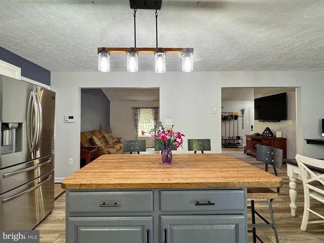 7124 JULIETTE LOW LN, Hughesville, MD 20637