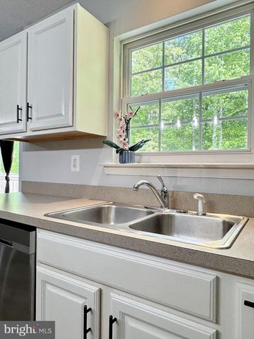 7124 JULIETTE LOW LN, Hughesville, MD 20637