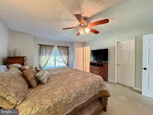 7124 JULIETTE LOW LN, Hughesville, MD 20637