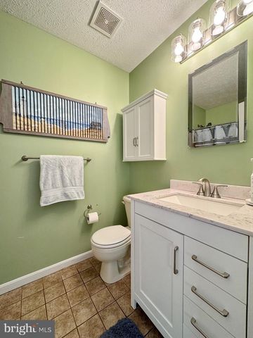 7124 JULIETTE LOW LN, Hughesville, MD 20637