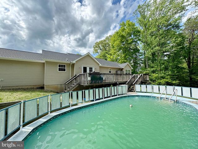 7124 JULIETTE LOW LN, Hughesville, MD 20637