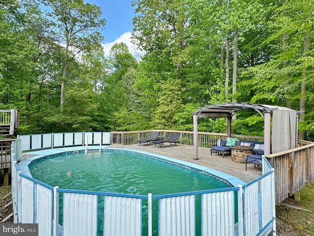 7124 JULIETTE LOW LN, Hughesville, MD 20637