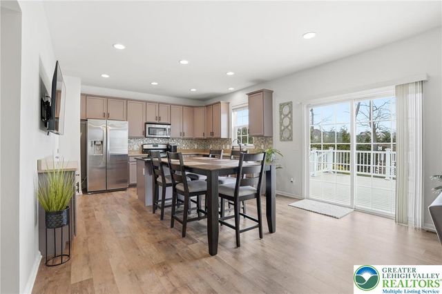 9581 Sleepy Hollow Lane, Upper Macungie Twp, PA 18031