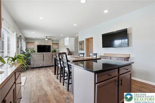 9581 Sleepy Hollow Lane, Upper Macungie Twp, PA 18031