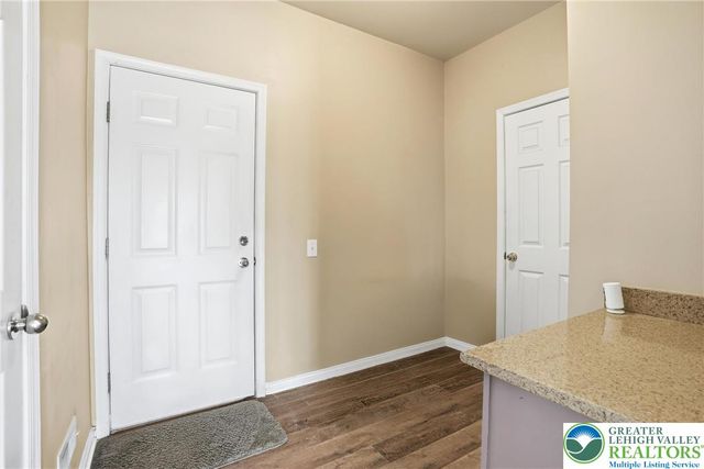 9581 Sleepy Hollow Lane, Upper Macungie Twp, PA 18031