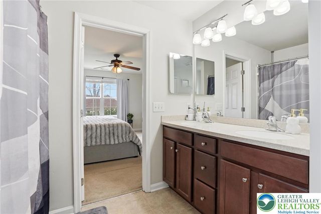 9581 Sleepy Hollow Lane, Upper Macungie Twp, PA 18031