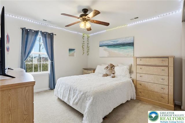 9581 Sleepy Hollow Lane, Upper Macungie Twp, PA 18031