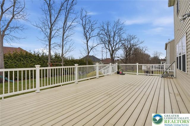 9581 Sleepy Hollow Lane, Upper Macungie Twp, PA 18031