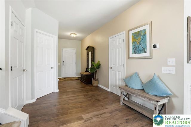 9581 Sleepy Hollow Lane, Upper Macungie Twp, PA 18031