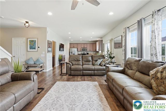 9581 Sleepy Hollow Lane, Upper Macungie Twp, PA 18031