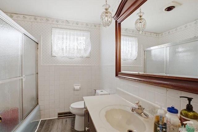 74 Lucy Lane, Cheektowaga, NY 14225
