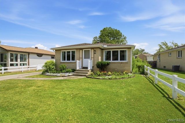 74 Lucy Lane, Cheektowaga, NY 14225