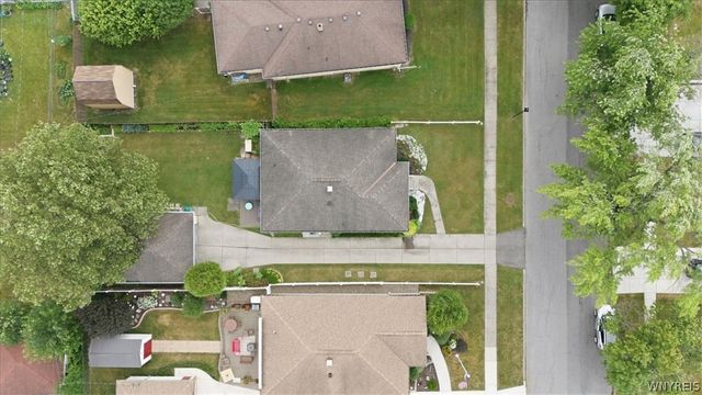 74 Lucy Lane, Cheektowaga, NY 14225